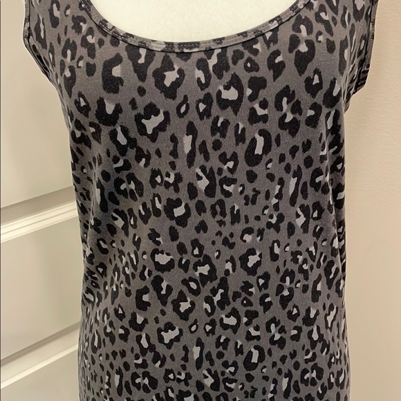 Maurices Black and Gray Leopard Fitted Sleeveless Tank Top EUC Large - Picture 3 of 13